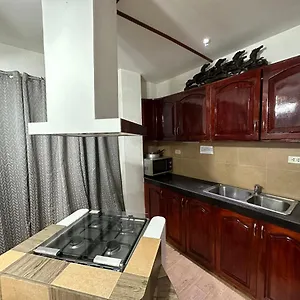 Apartment Alona Park - 3 Bedroom Apartment- Alex And Jesa Unit Panglao